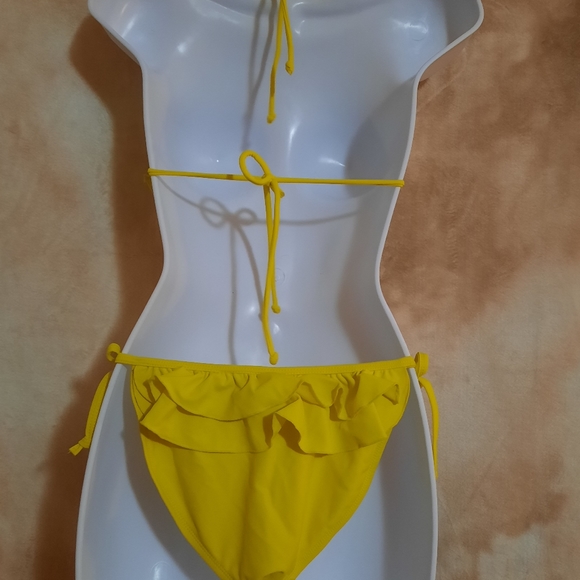 Yellow Swimsuit - Picture 8 of 11